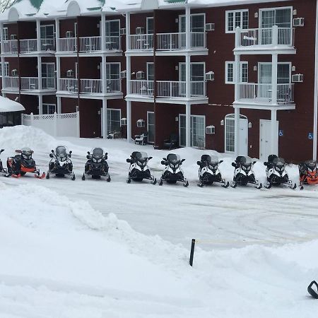 Les Pavillons Du Petit Manoir Du Casino Hotel La Malbaie Buitenkant foto