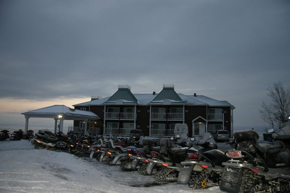 Les Pavillons Du Petit Manoir Du Casino Hotel La Malbaie Buitenkant foto