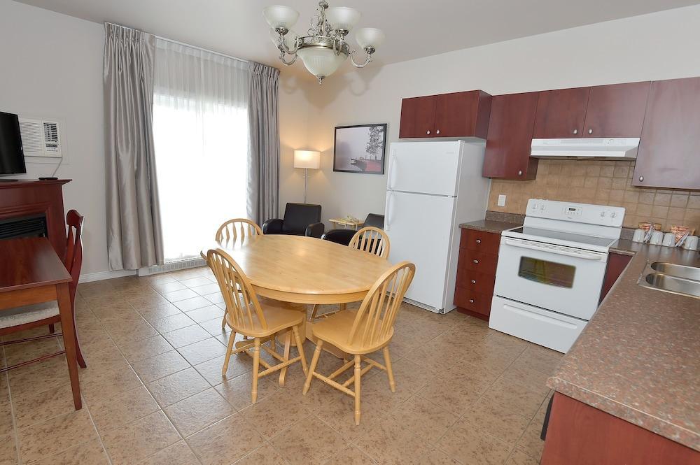 Les Pavillons Du Petit Manoir Du Casino Hotel La Malbaie Buitenkant foto