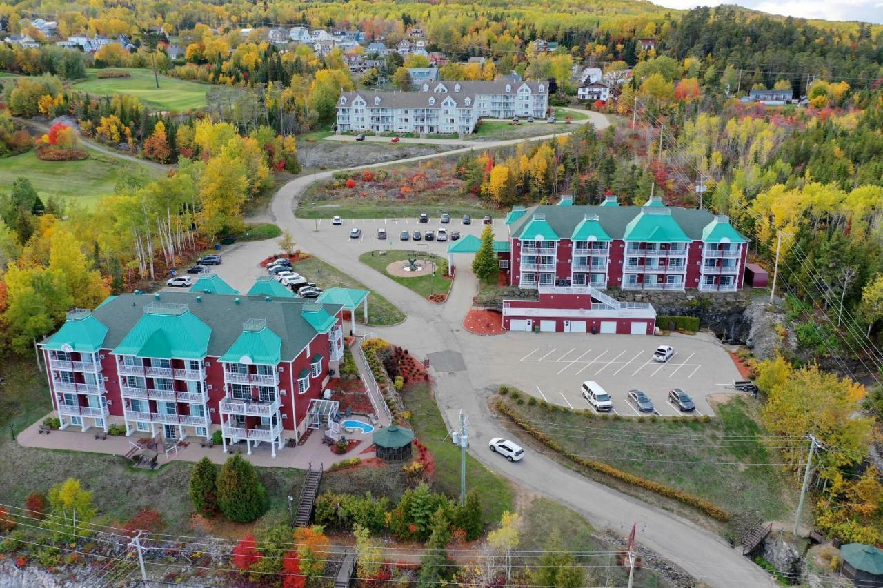 Les Pavillons Du Petit Manoir Du Casino Hotel La Malbaie Buitenkant foto